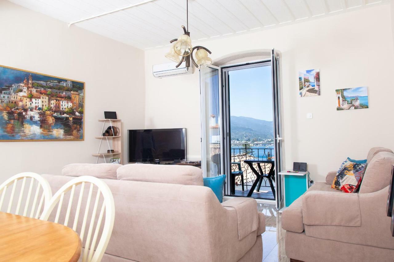 Villa @ Poros Poros Town ภายนอก รูปภาพ